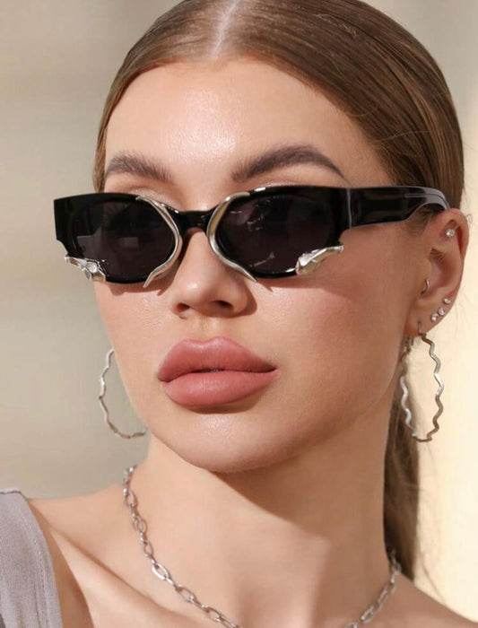 S eyewear